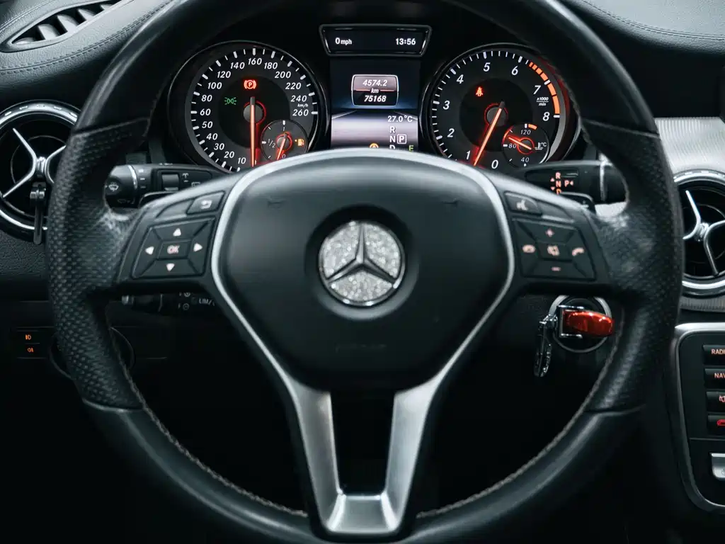 Mercedes-Benz GLA 2015 — фото 13