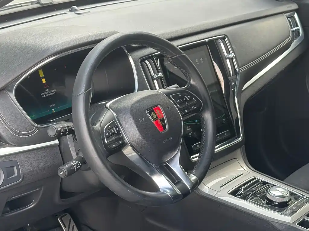 Roewe RX5 New Energy 2019 — фото 10