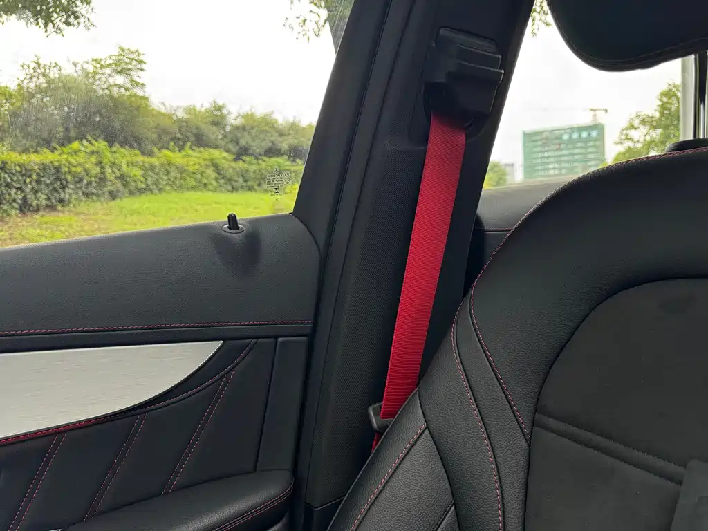 Mercedes-Benz GLC AMG 2023 — фото 18