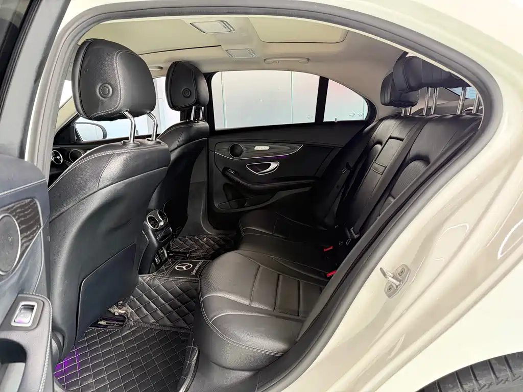 Mercedes-Benz C-Class 2021