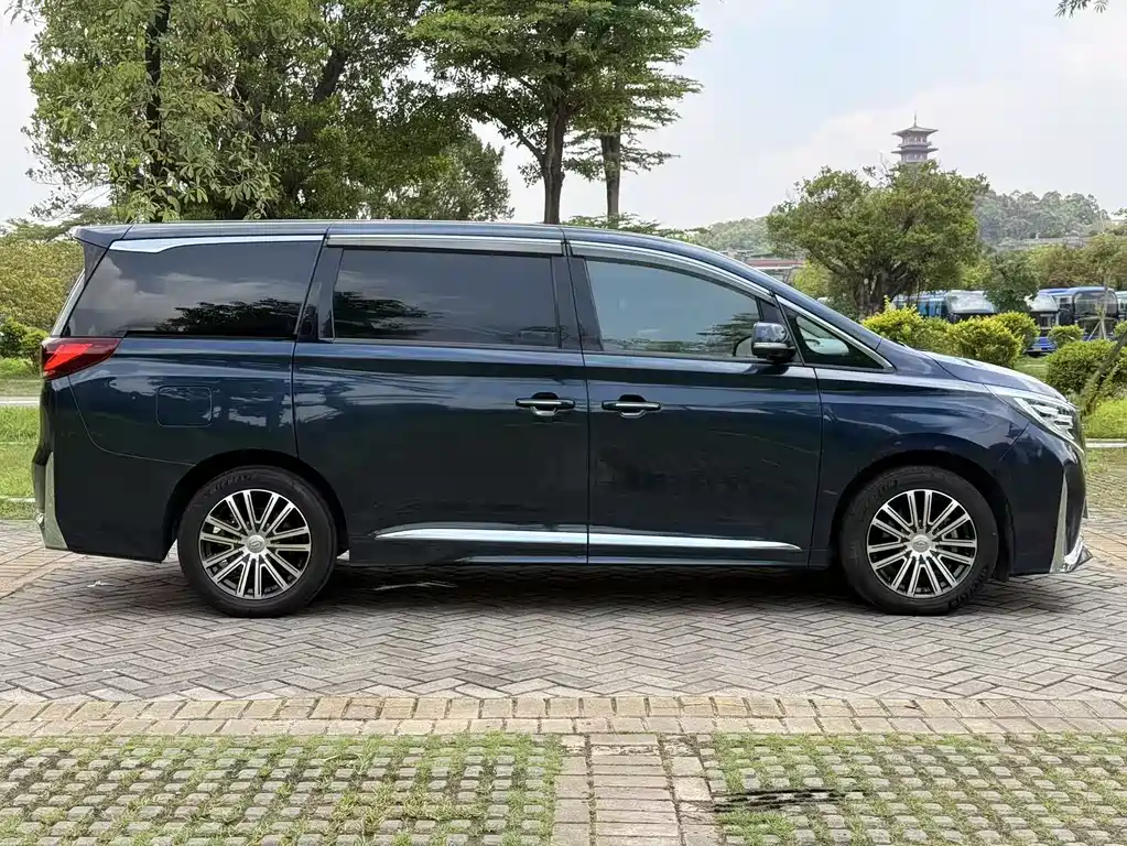 GAC Motor Trumpchi M8 2022 — фото 4