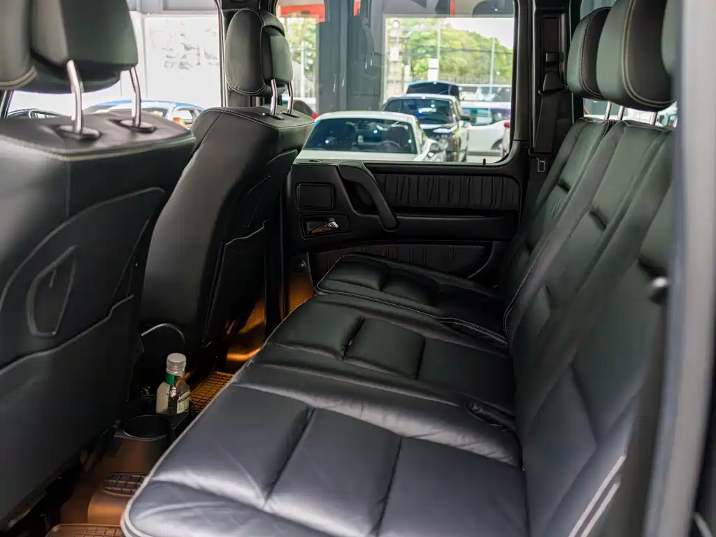 Mercedes-Benz G-Class AMG 2011 — фото 12