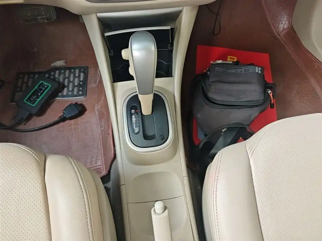 Nissan Sylphy 2017 — фото 14