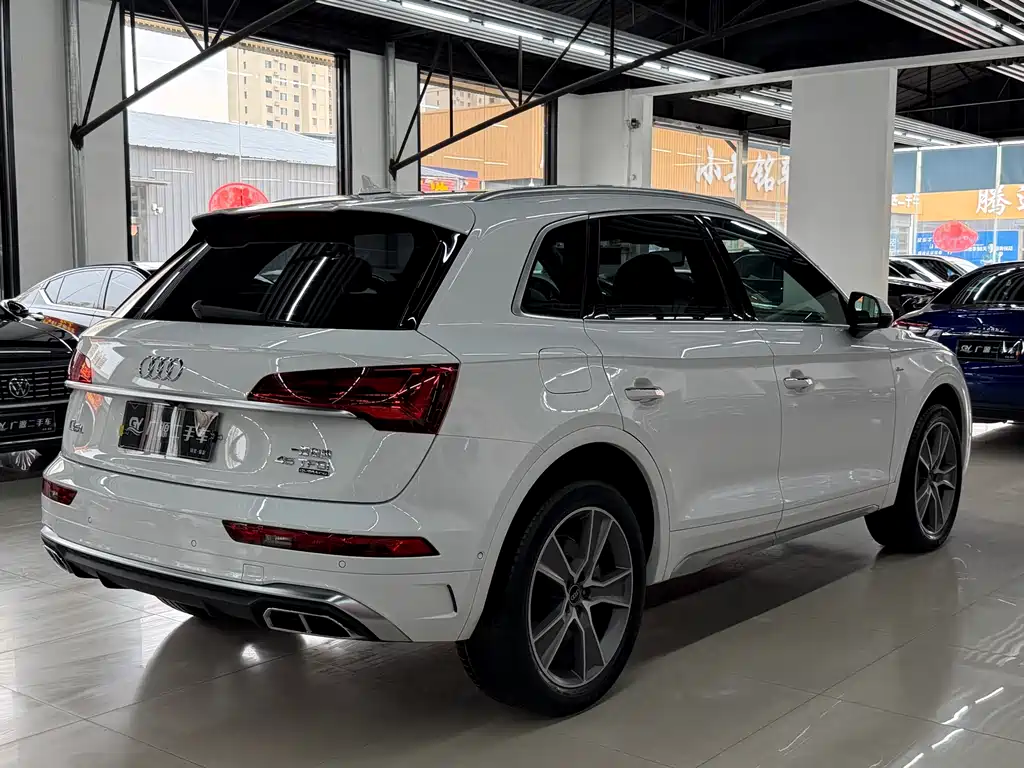 Audi Q5L 2021 — фото 4