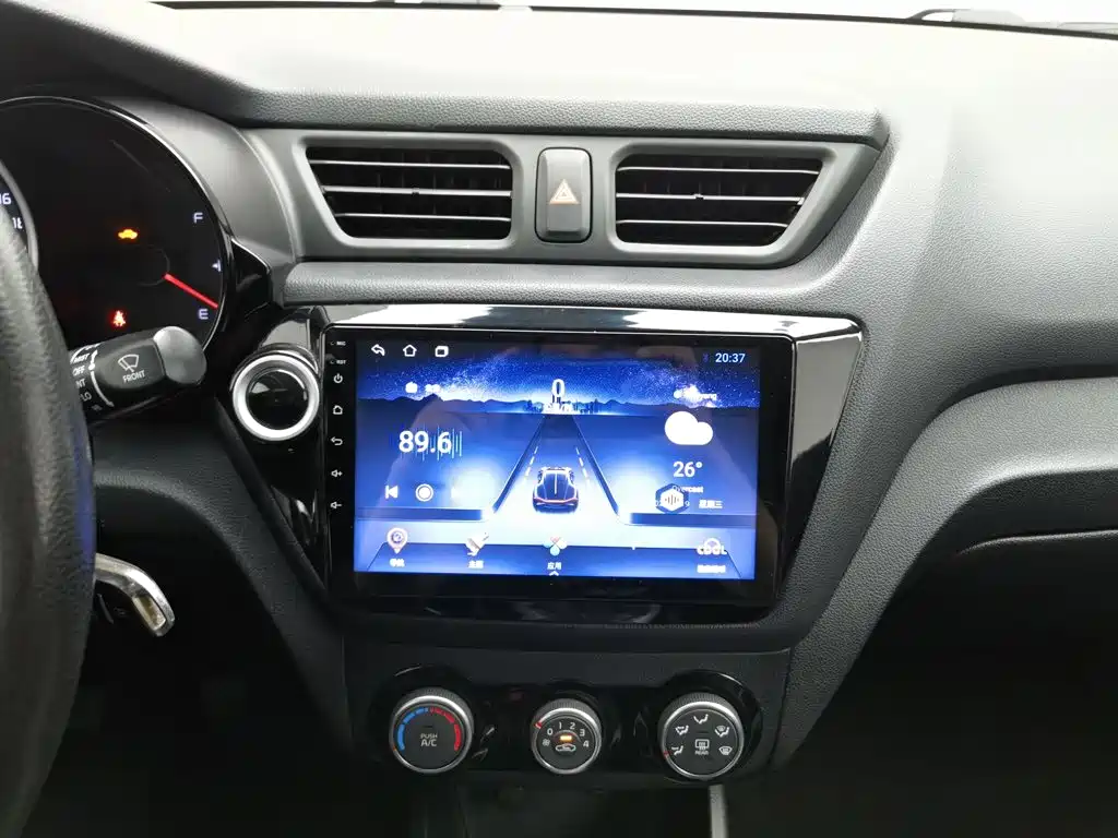 Kia K2 2015 — фото 12