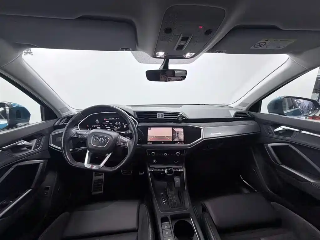 Audi Q3 Sportback 2023 — фото 6