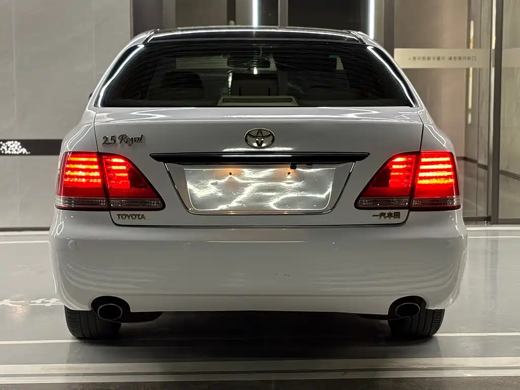 Toyota Crown 2009 — фото 19