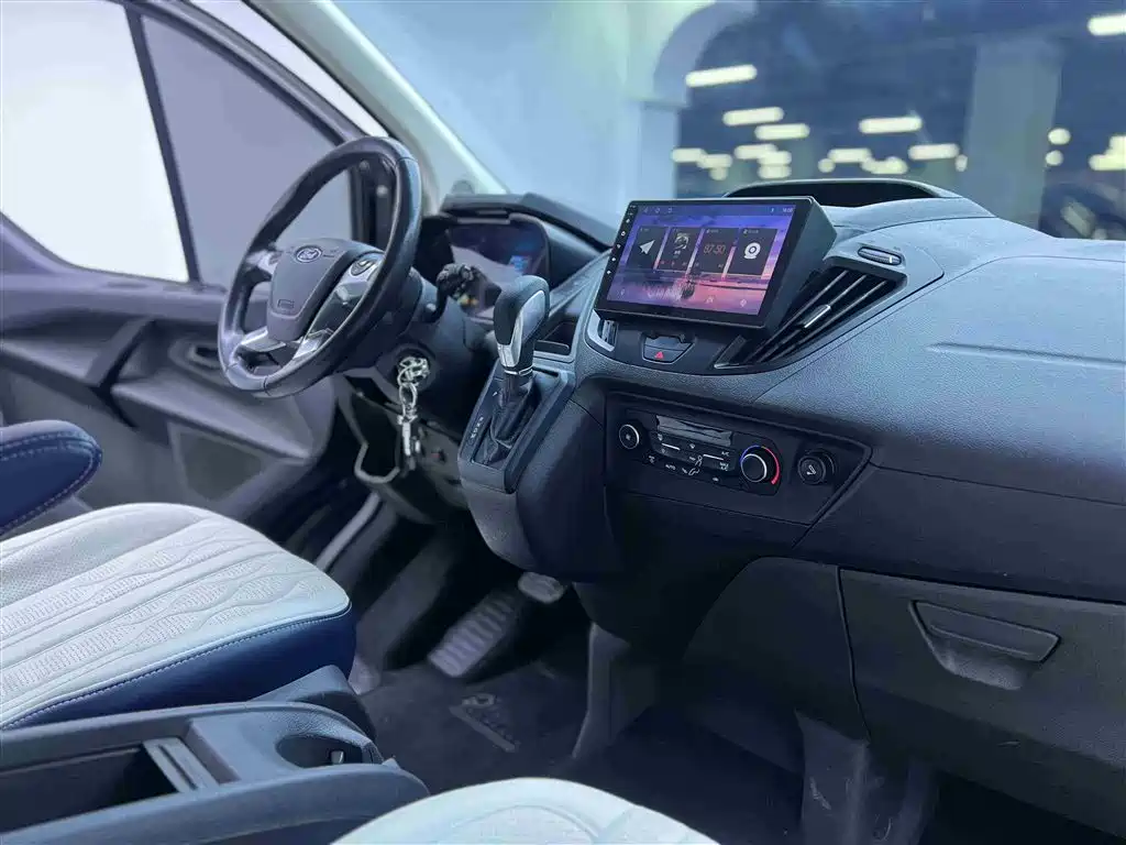 Ford Tourneo 2020 — фото 8