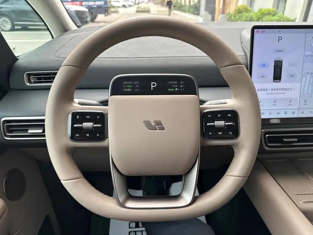 Li Auto Li MEGA 2025