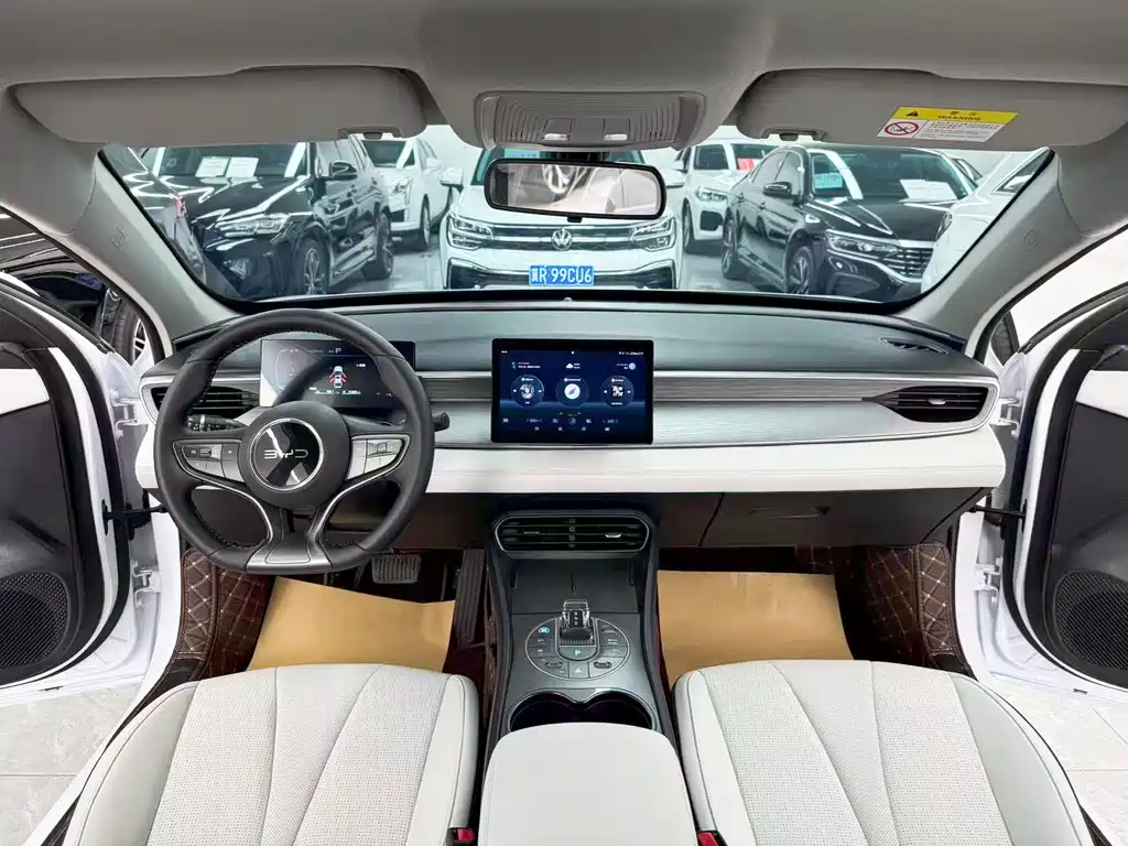 BYD Seal 05 DM-i 2025 — фото 9