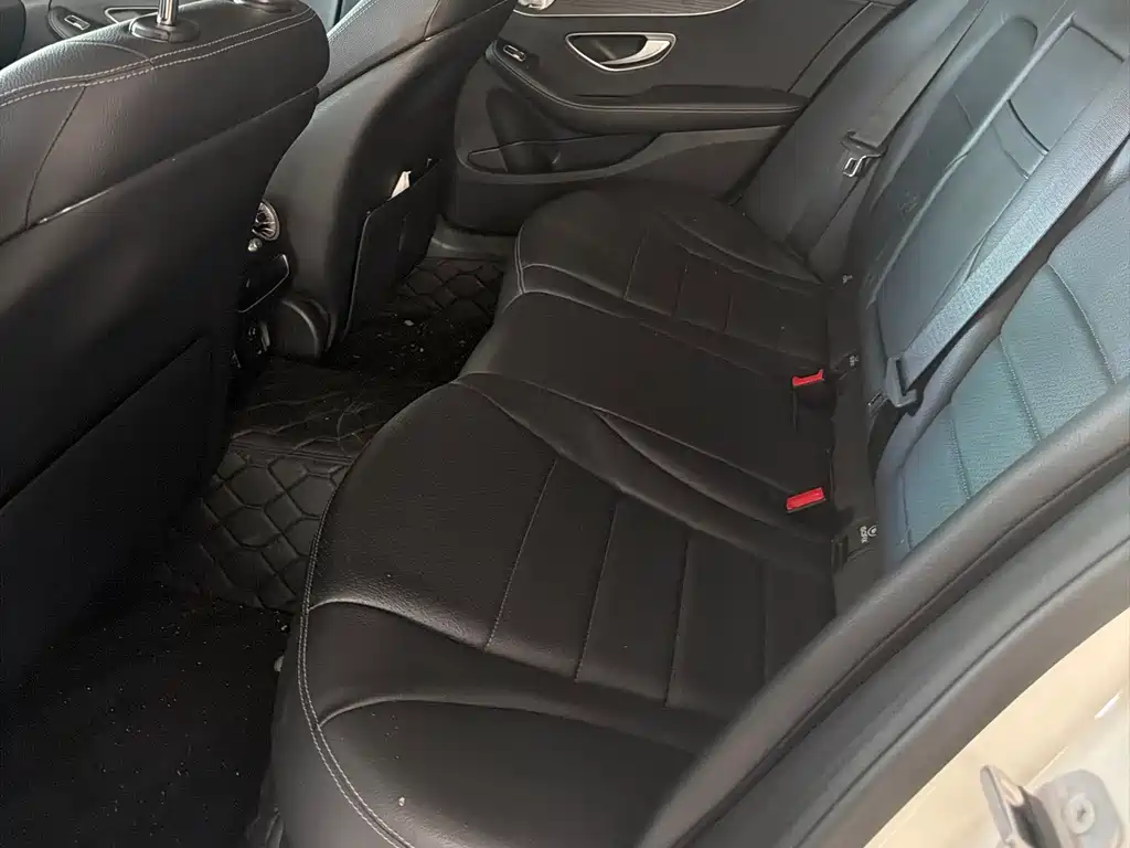 Mercedes-Benz C-Class 2020