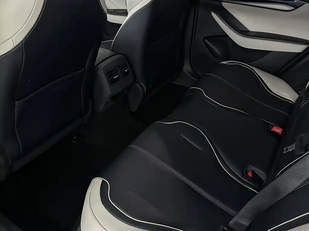 BYD Qin PLUS 2022 — фото 14
