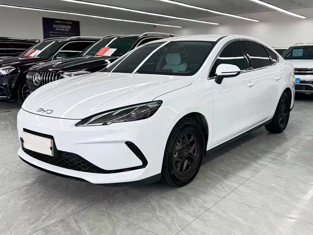BYD Seal 05 DM-i 2025