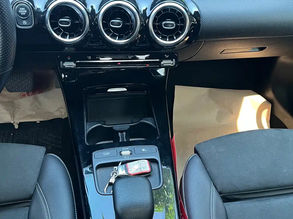Mercedes-Benz A-Class 2019 — фото 11