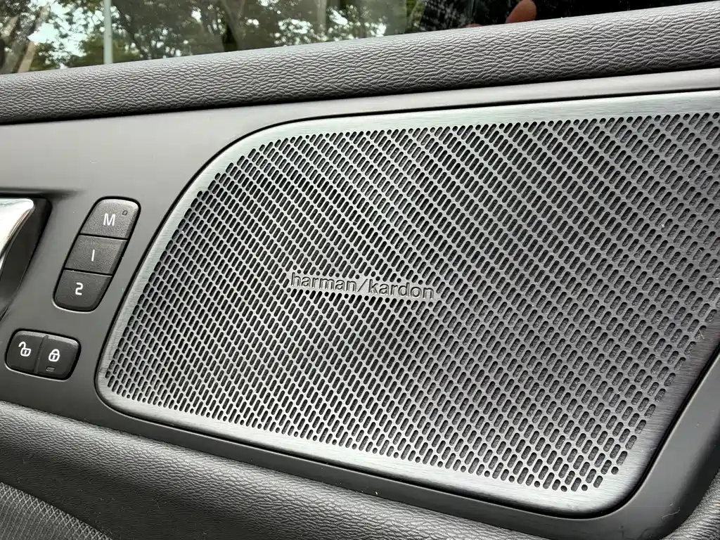 Volvo S60 2020 — фото 18