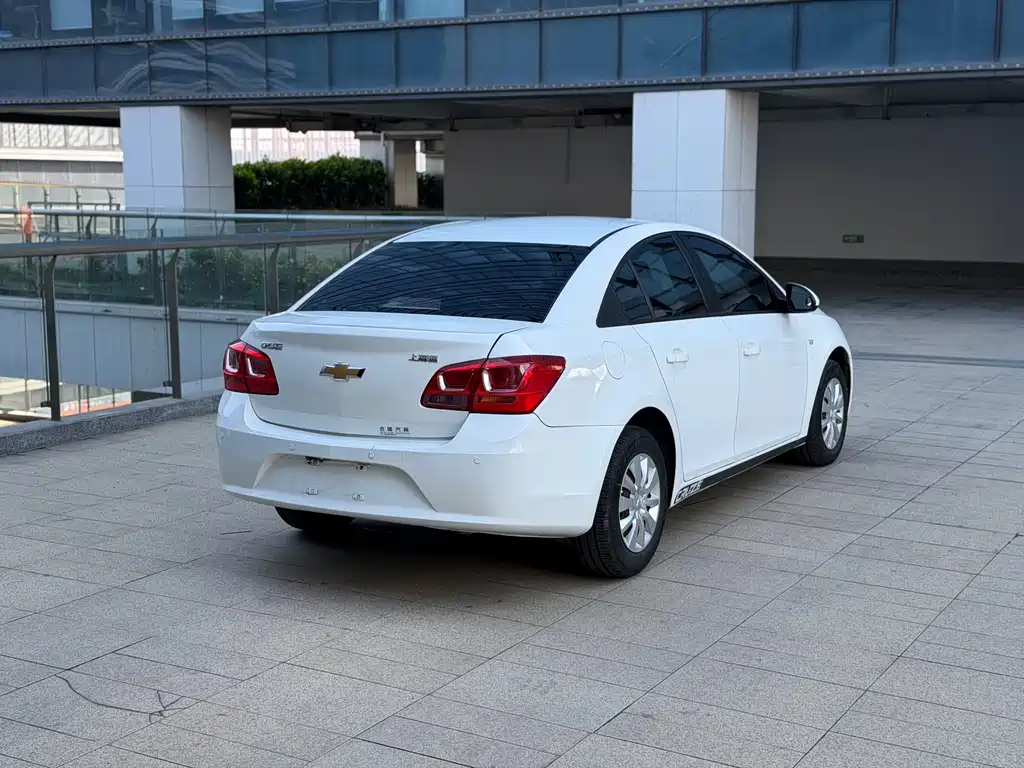 Chevrolet Cruze 2015 — фото 6