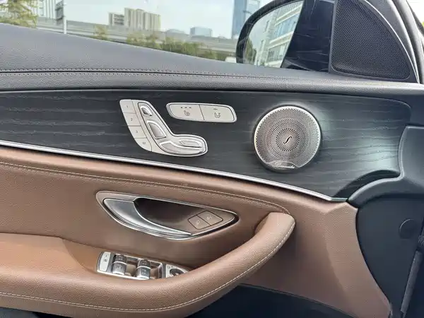 Mercedes-Benz E-Class 2022