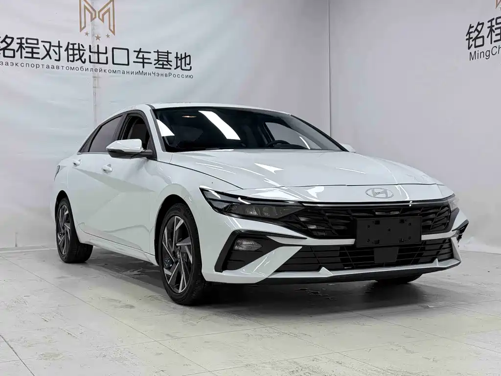 Hyundai Elantra 2023