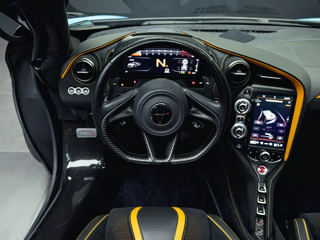 McLaren 720S 2018 — фото 24