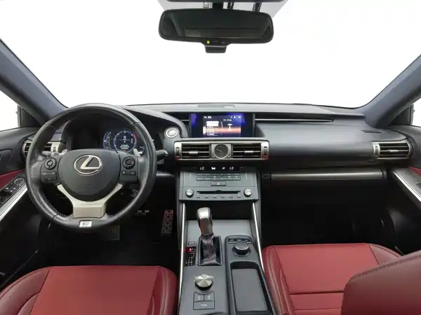 Lexus IS 2016