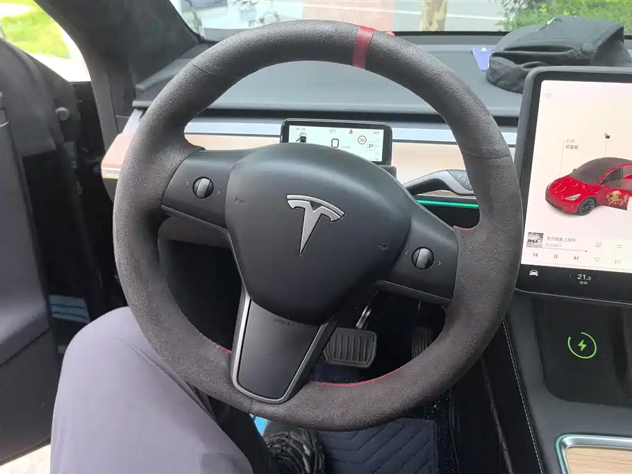 Tesla Model Y 2021 — фото 15