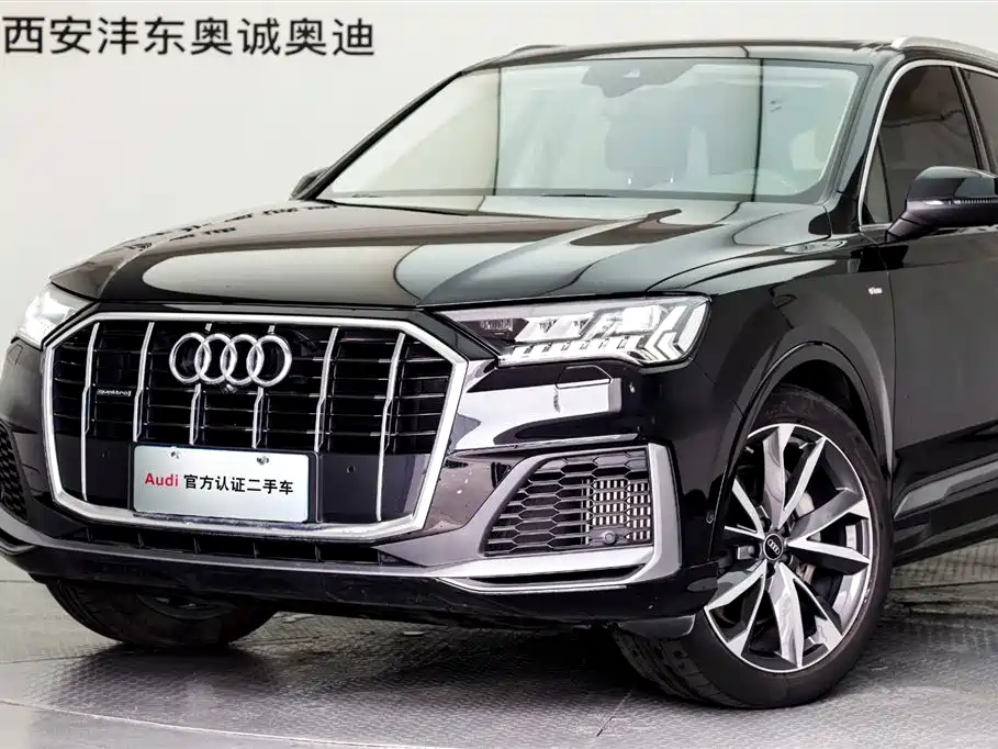 Audi Q7 2021 — фото 6