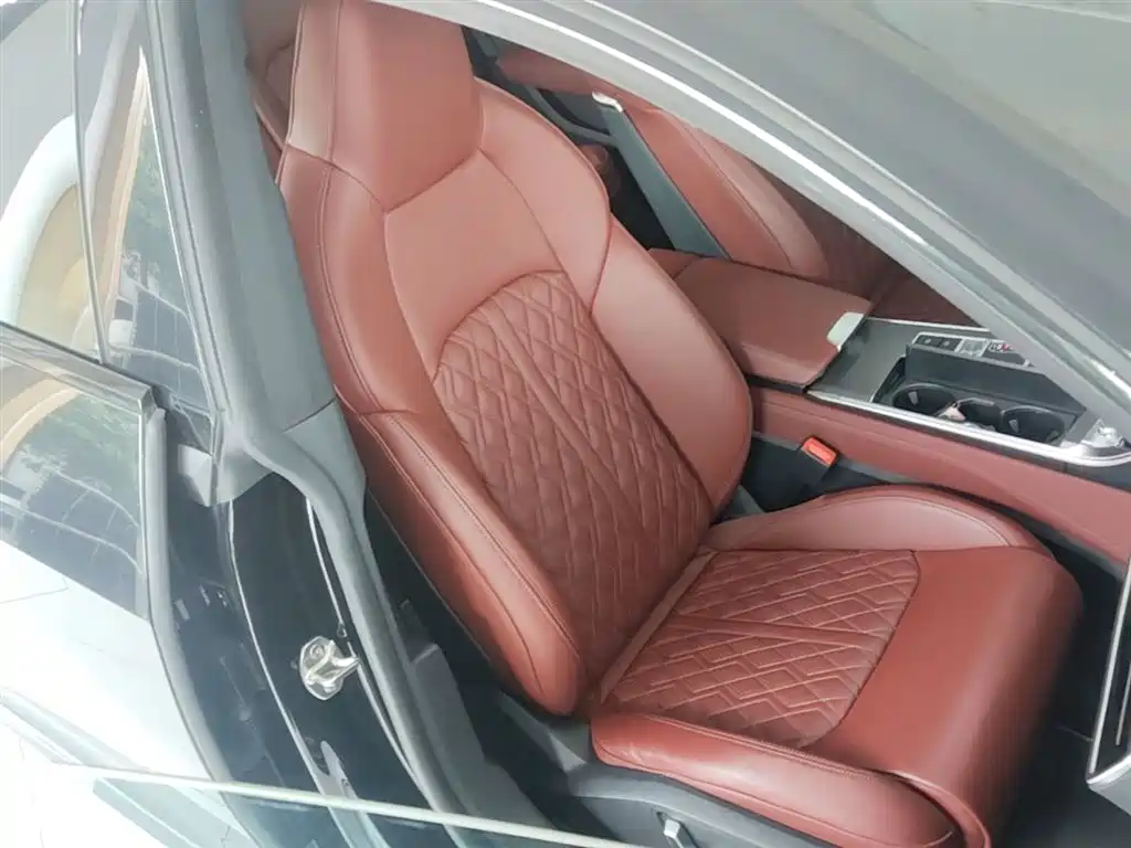 Audi A7L 2025 — фото 25