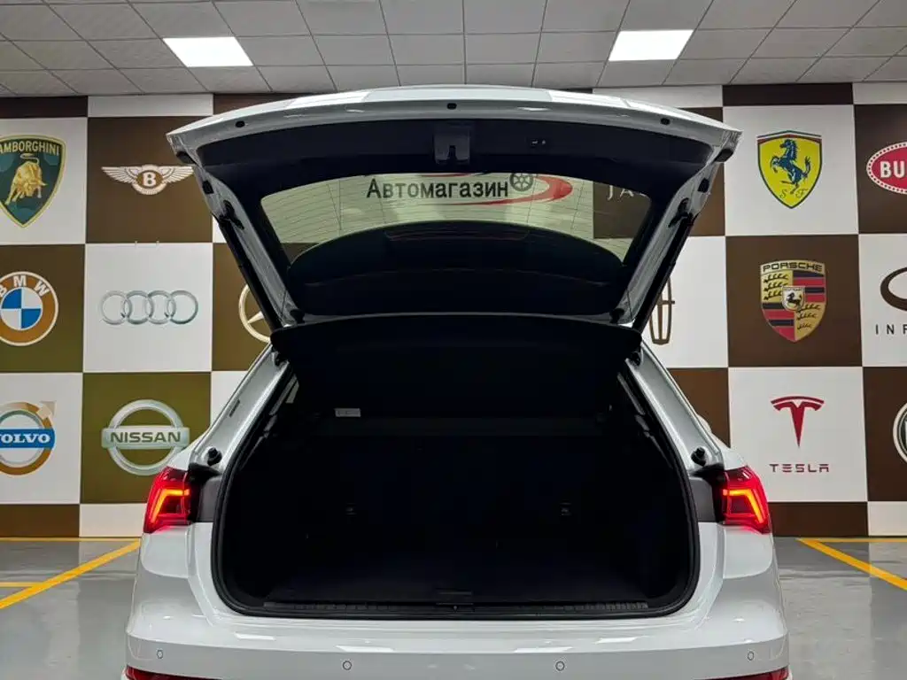 Audi Q3 2022 — фото 16
