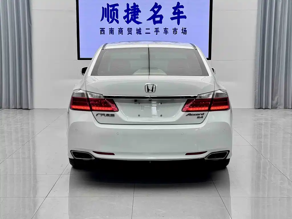 Honda Accord 2014 — фото 13