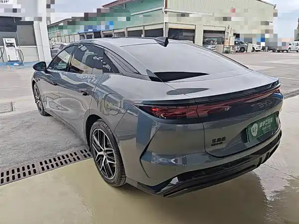 BYD Han L 2025