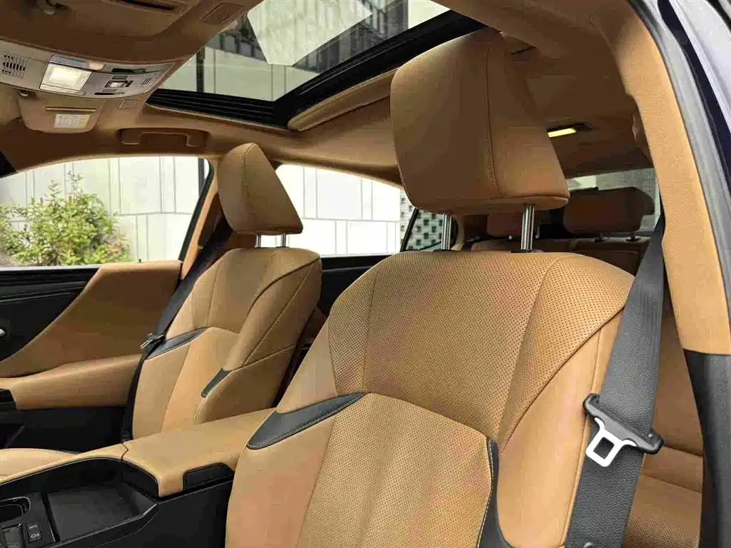 Lexus ES 2023 — фото 16