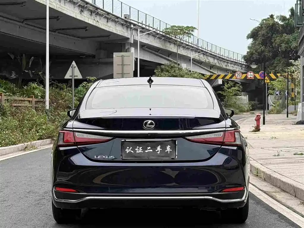 Lexus ES 2023 — фото 20