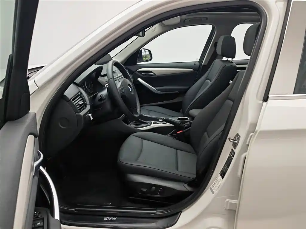 BMW X1 2014 — фото 10