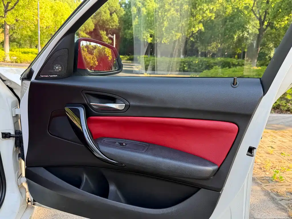 BMW 1 Series 2013 — фото 13
