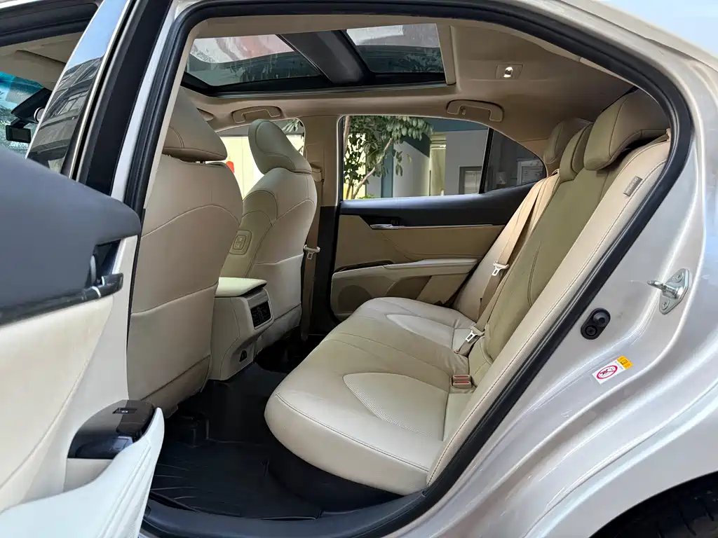 Toyota Camry 2019