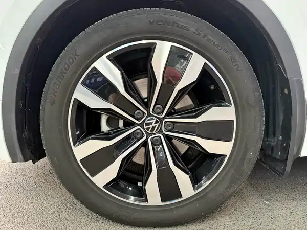 Volkswagen Tiguan L 2024