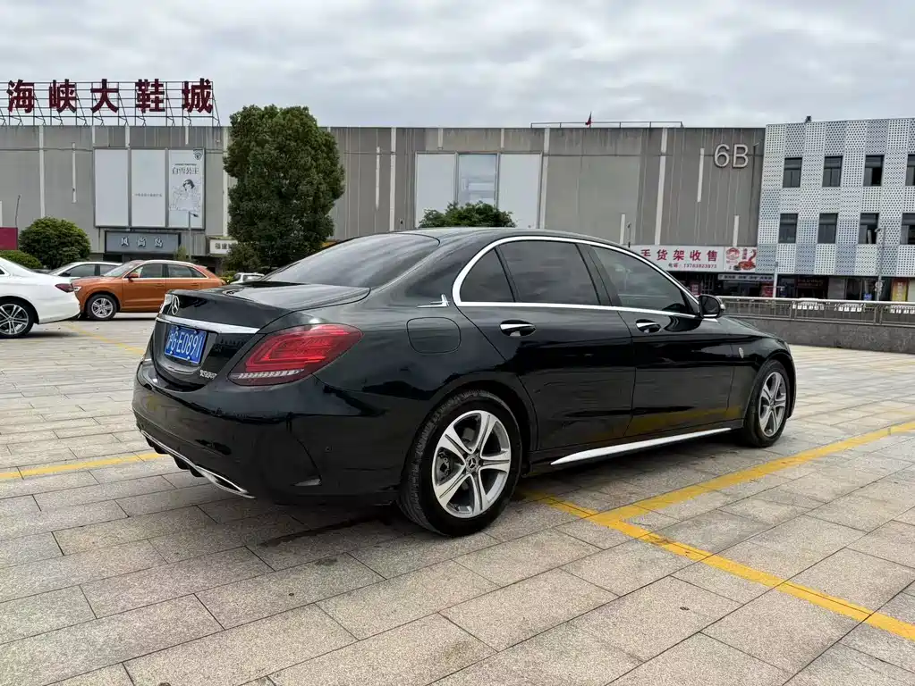 Mercedes-Benz C-Class 2019 — фото 7