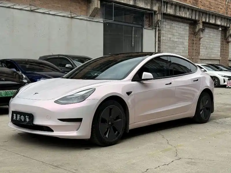Tesla Model 3 2022 — фото 1