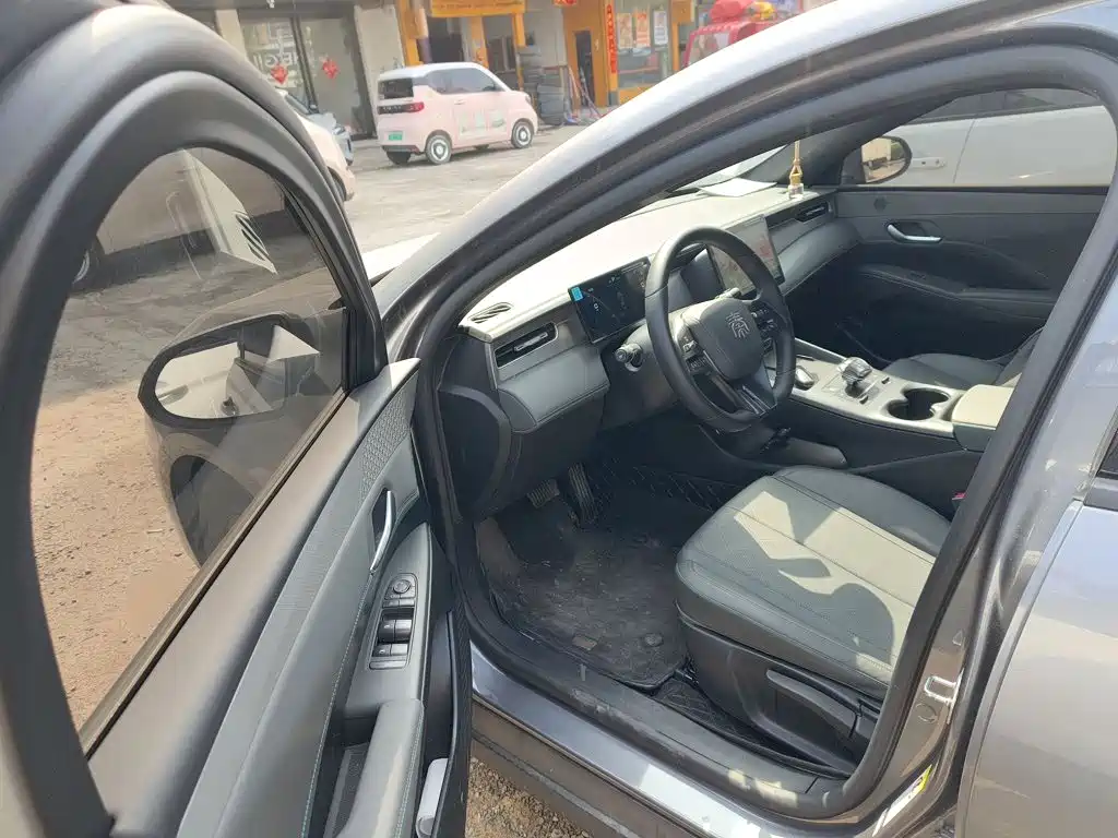 BYD Qin PLUS 2025 — фото 12