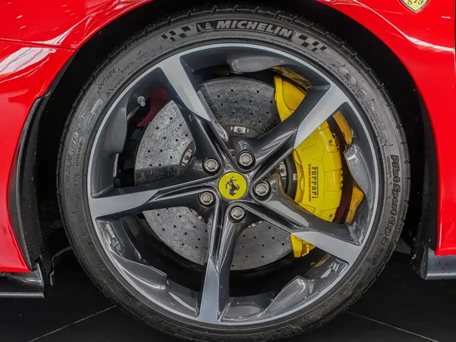 Ferrari SF90 2023 — фото 10