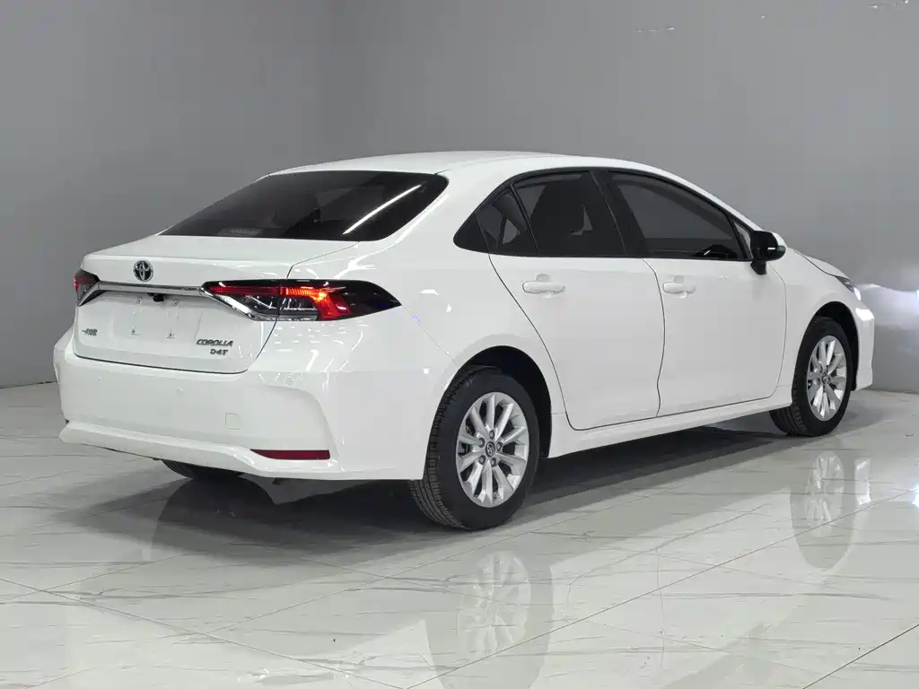 Toyota Corolla 2023 — фото 11