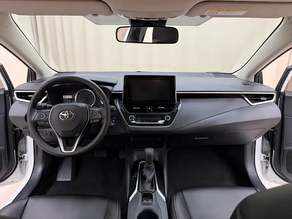 Toyota Corolla 2022 — фото 17