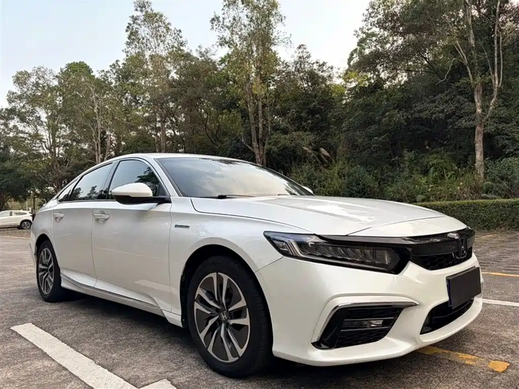 Honda Inspire 2019 — фото 3