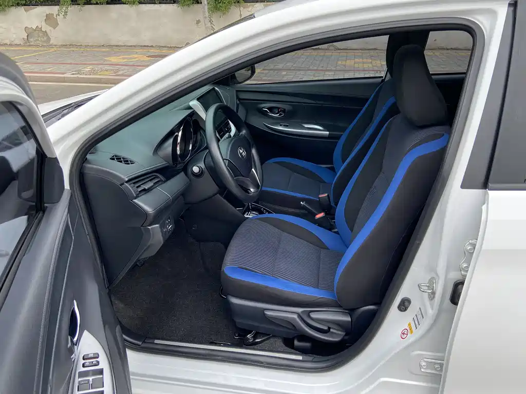 Toyota Yaris L 2017