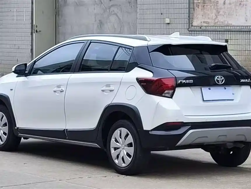 Toyota Yaris L 2021 — фото 7