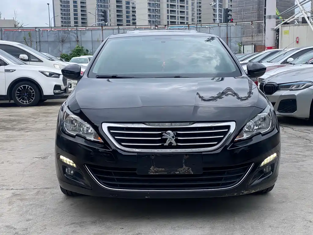 Peugeot 408 2016