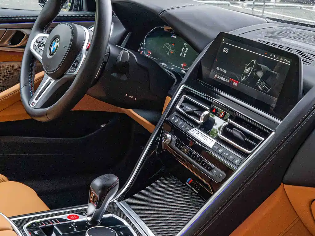 BMW M8 2021 — фото 16