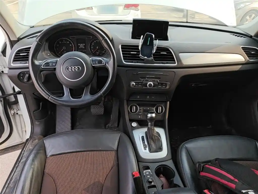 Audi Q3 2017 — фото 10