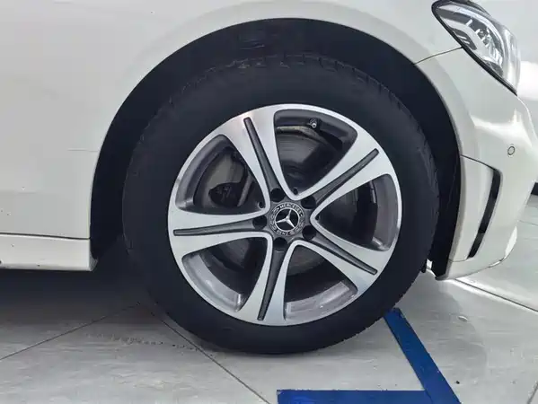 Mercedes-Benz C-Class 2020