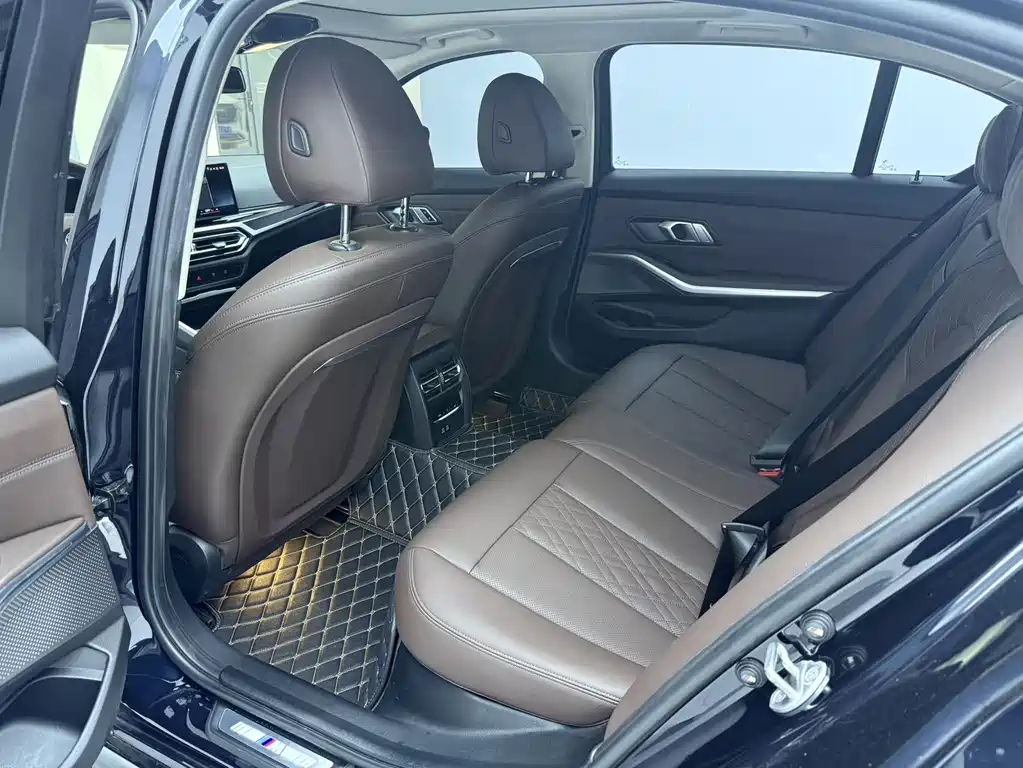 BMW 3 Series 2023